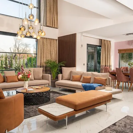 Yakut Villas 1 * سبانجا